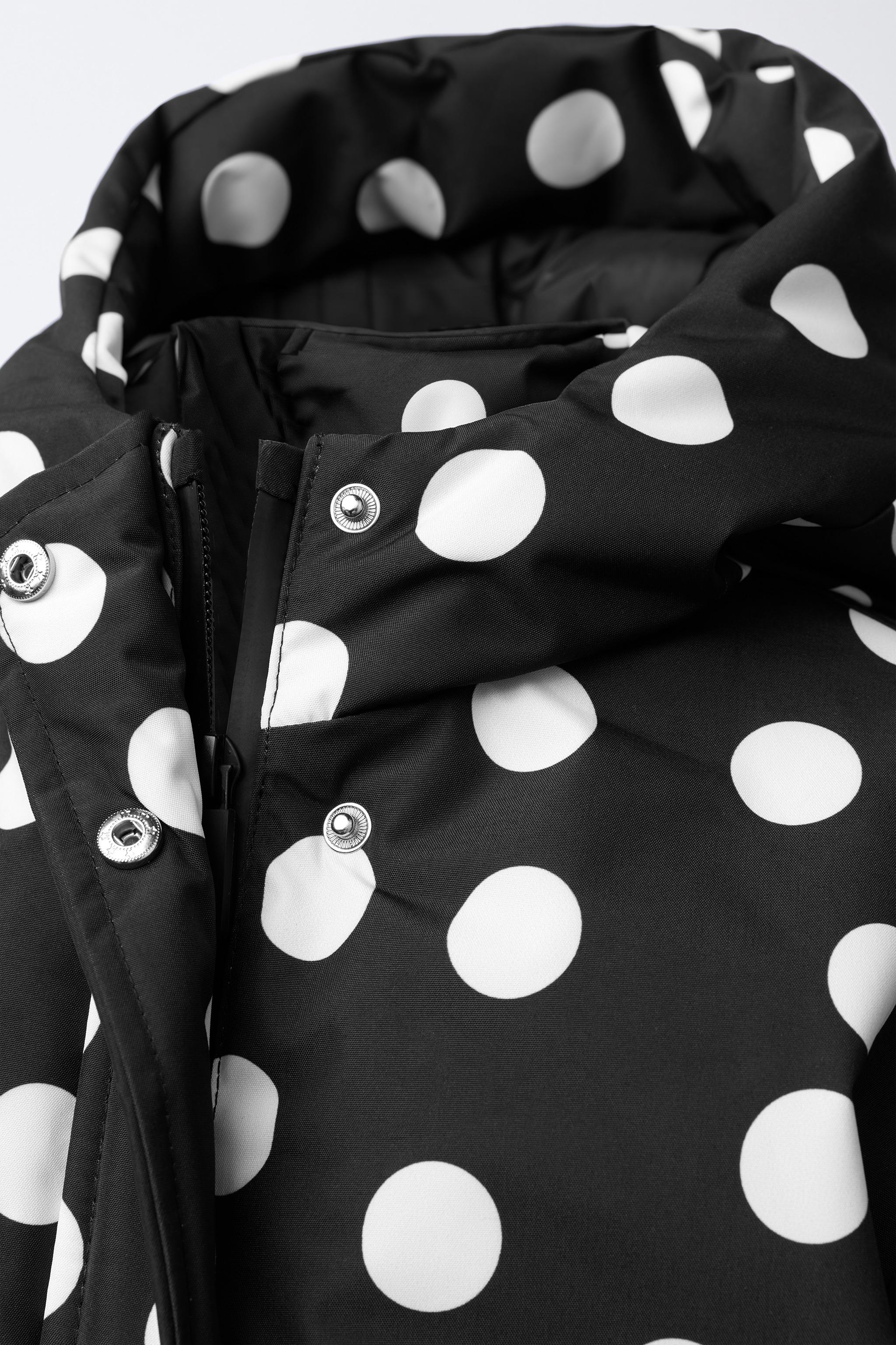 WATER RESISTANT AND WINDPROOF POLKA DOT JACKET